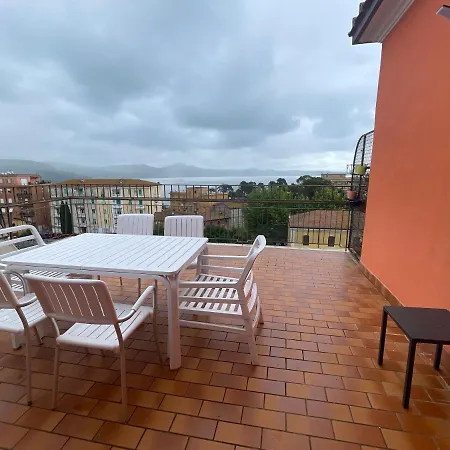 Olivia's House * Bracciano (Rome)